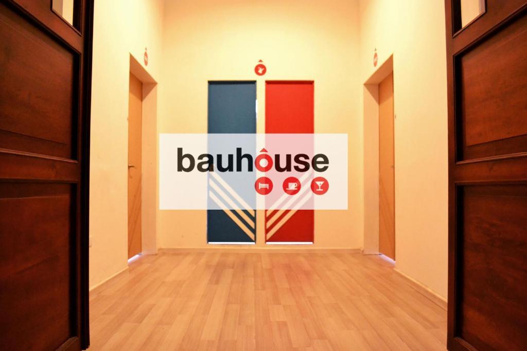 Bauhouse Backpacker Hostel Куэнка Экстерьер фото