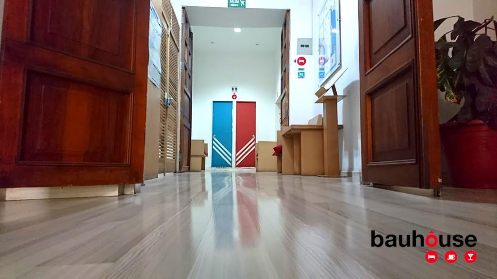 Bauhouse Backpacker Hostel Куэнка Экстерьер фото