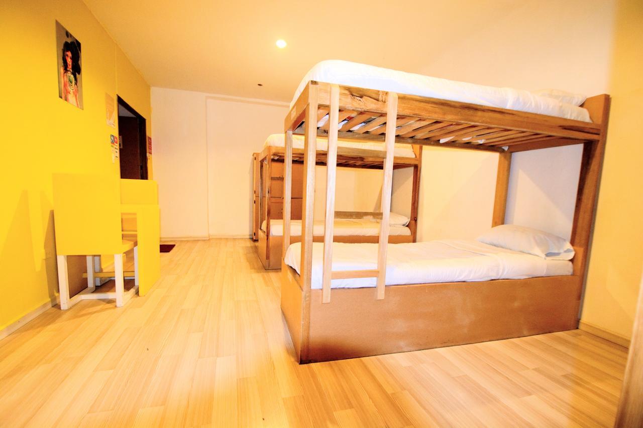 Bauhouse Backpacker Hostel Куэнка Экстерьер фото